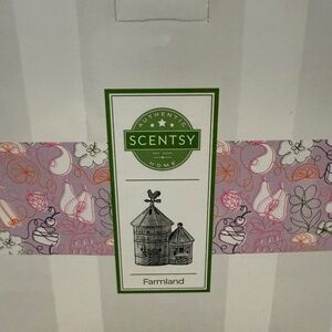 Scentsy Wax Warmer, Farmland- brand new